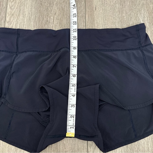 Lululemon Size 8 Navy Blue Speed Up Low Rise *Liner Cut out* Short 2.5” - Picture 9 of 10